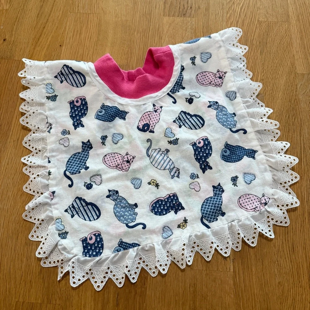 Handmade Lot of 2 K State Cats Floral Stars Reversible Cloth Bibs